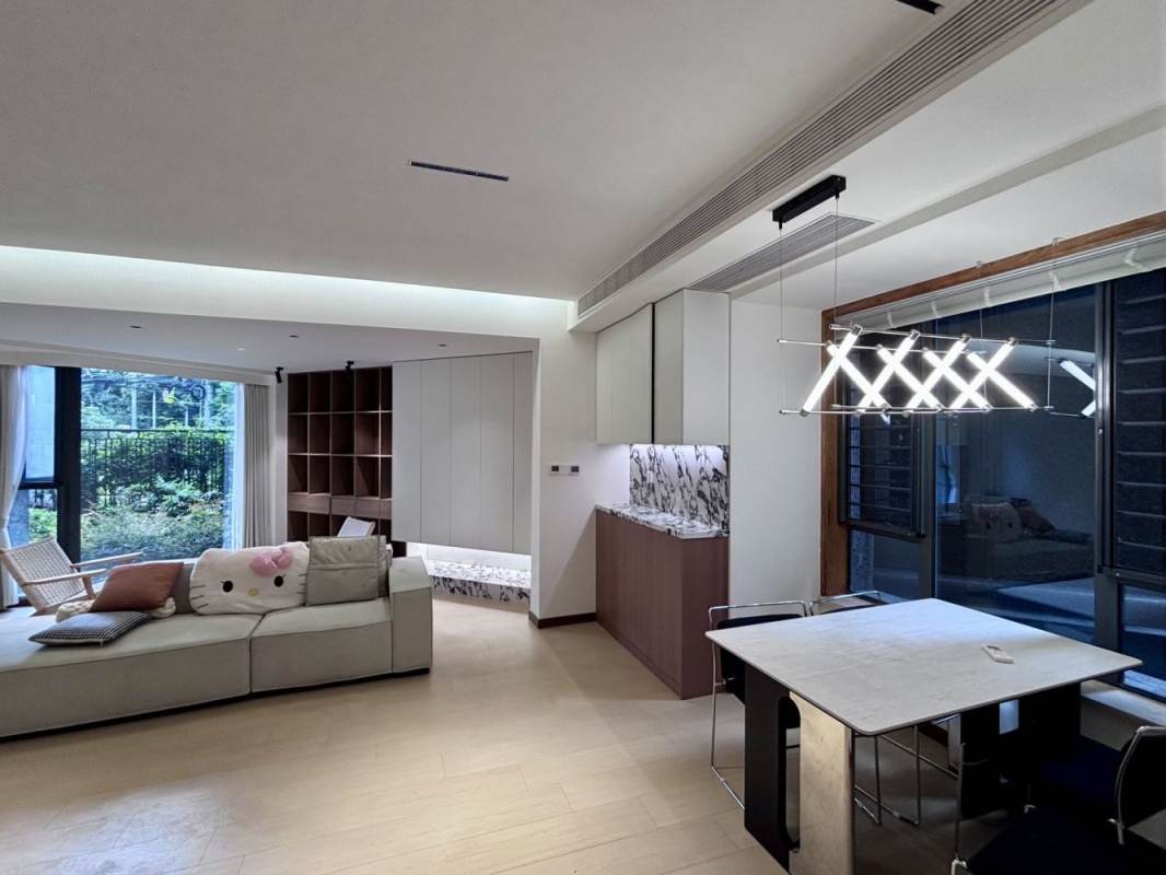 Housing image — Living Room