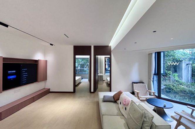 2BR Apartment near North Xizang Rd Metro (L8)