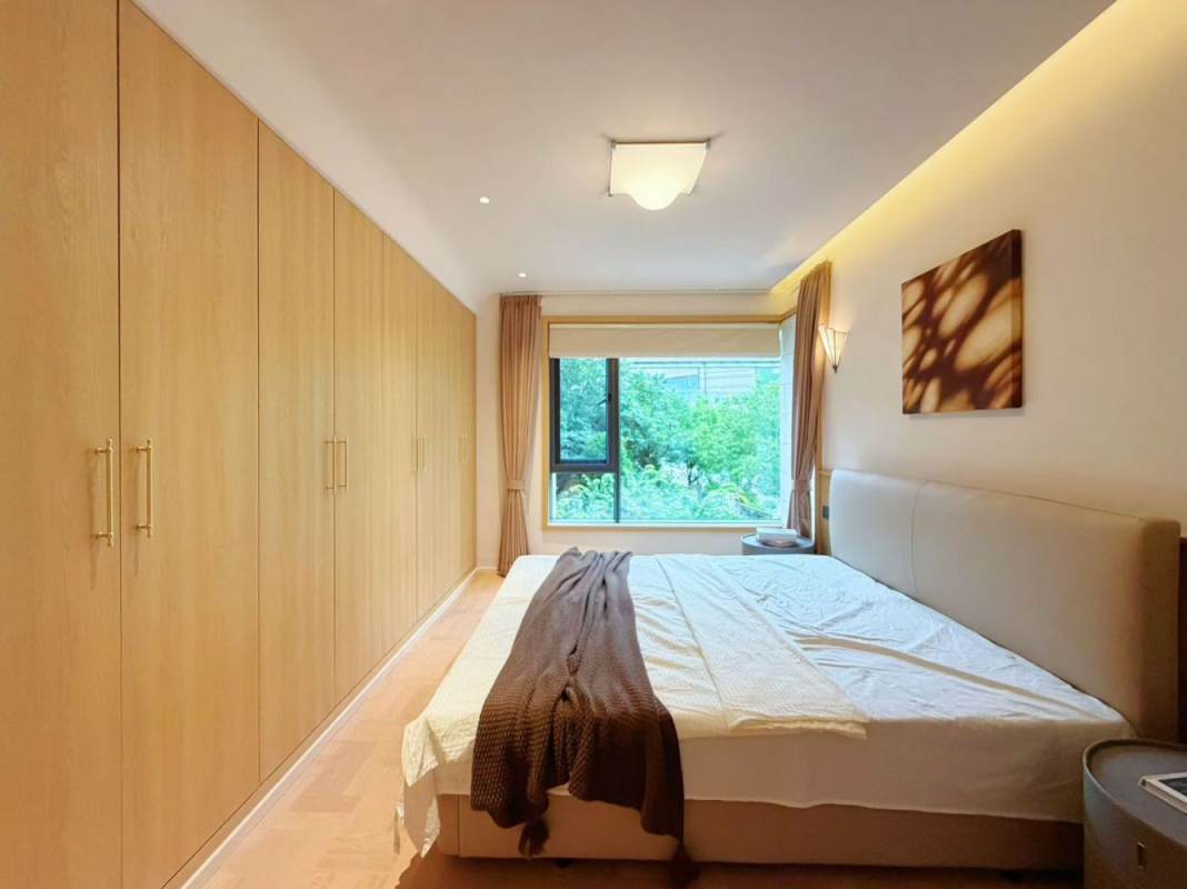 Housing image — Bedroom