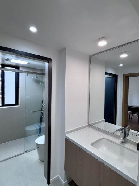 Housing image — Bathroom