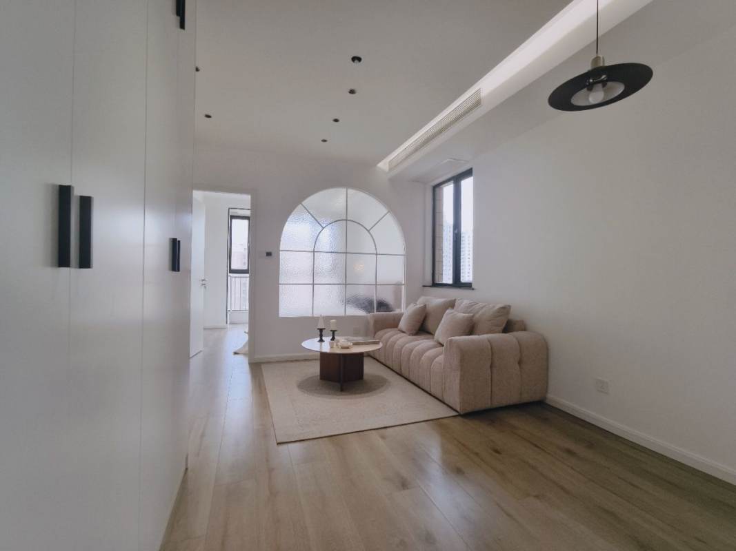 Housing image — Living Room