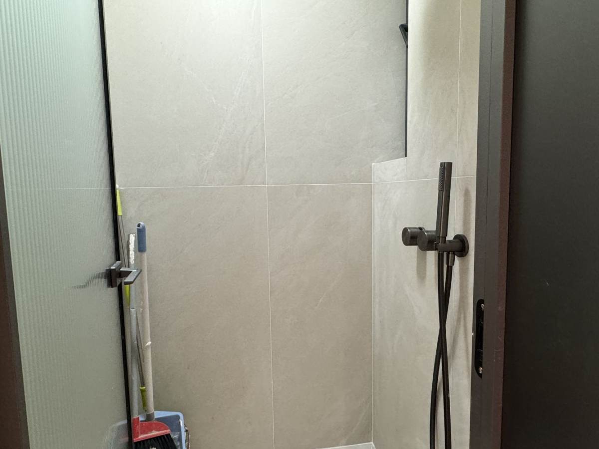 Housing image — Bathroom