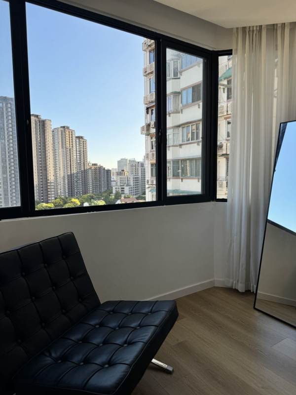 Housing image — Balcony