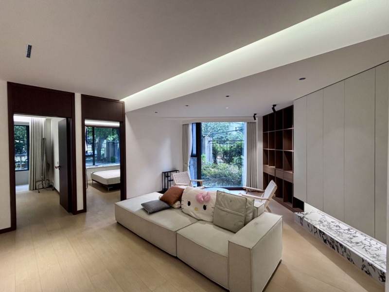 Housing image — Living Room
