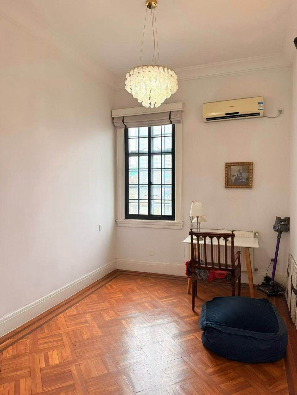 Housing image — Bedroom