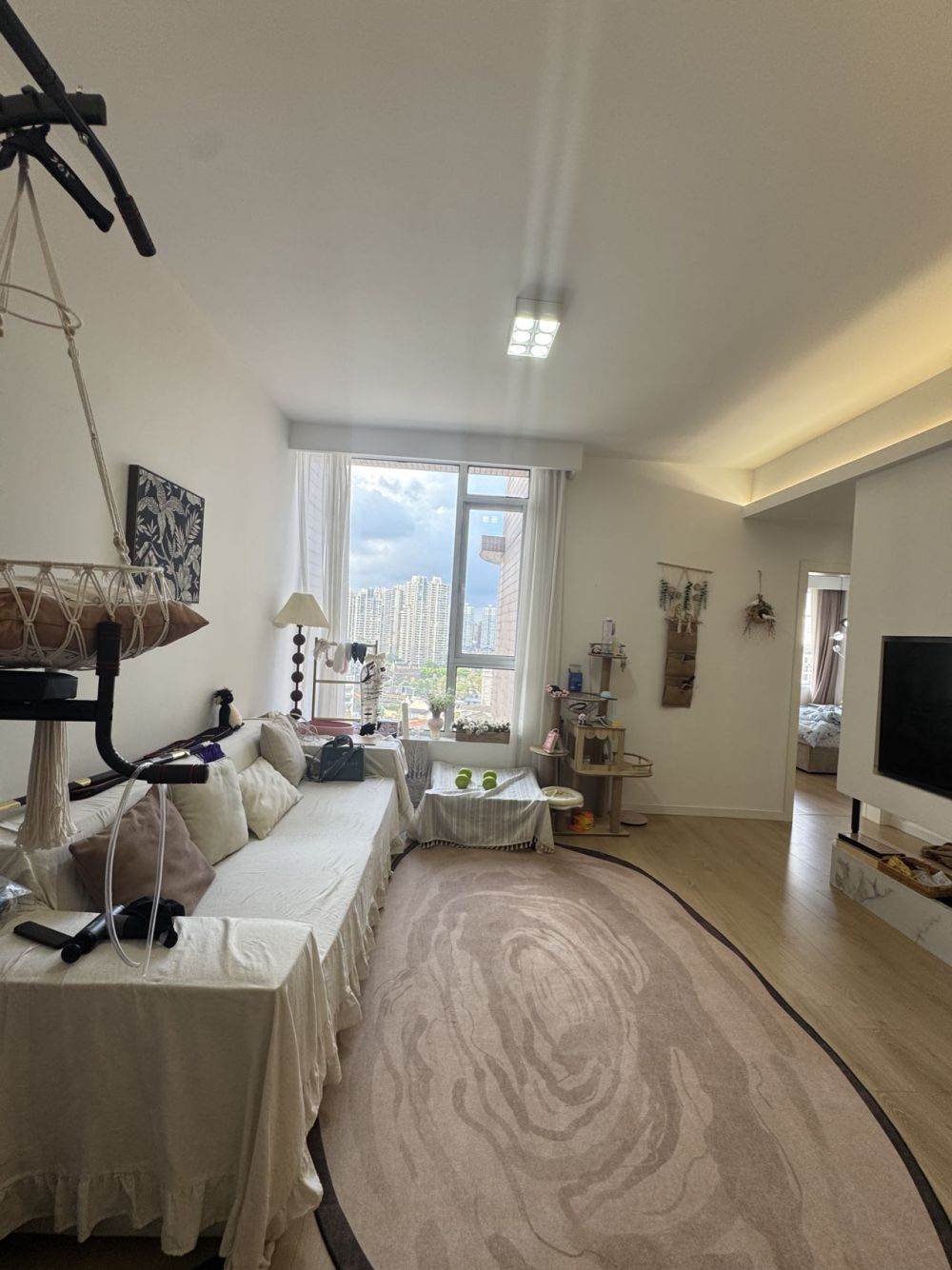 Housing image — Living Room