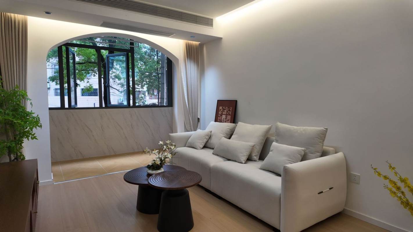 Housing image — Living Room