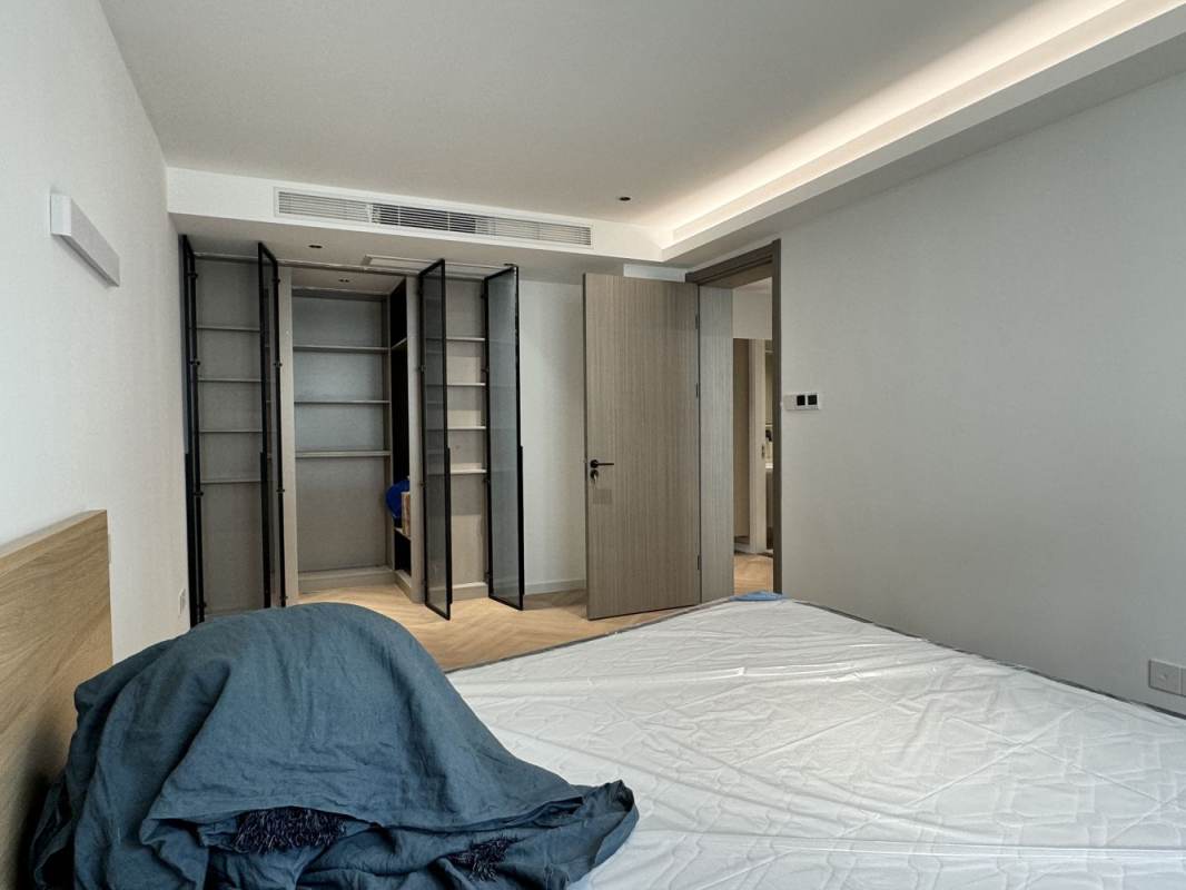 Housing image — Bedroom