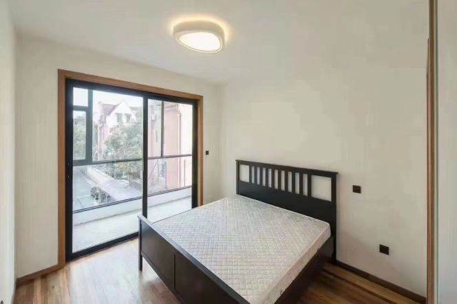Spacious 2BR Lane House in Old Xuhui