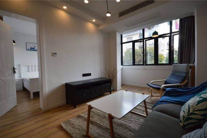 1BR Apartment in Old Xuhui with Green View (L9/L12)