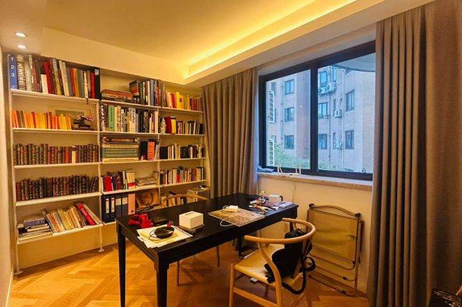 3BR Apartment near Changshu Rd Metro