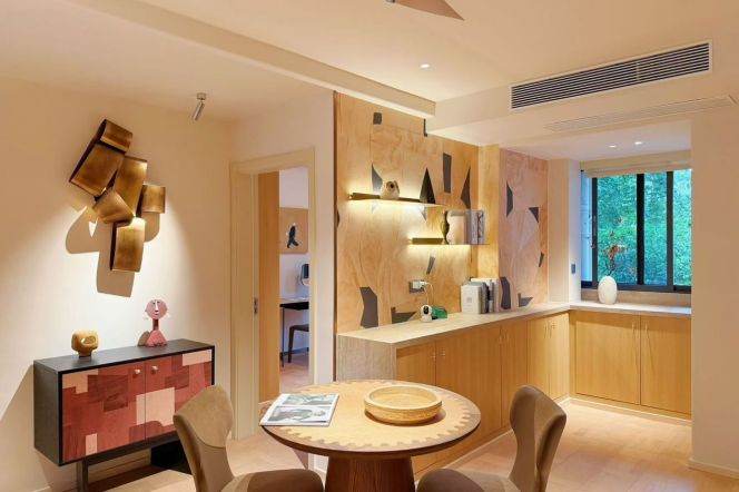 2BR Apartment near Lianhua Rd Metro with Green View (L1)