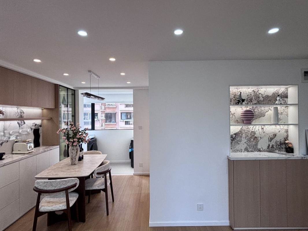 Housing image — Dining Area