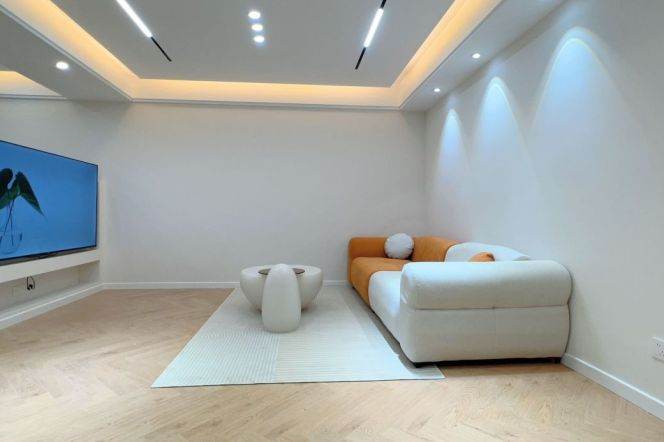 Spacious 2BR Apartment in Old Xuhui