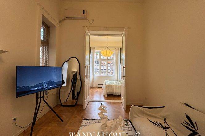 High-Ceiling 1BR Lane House in Jing'an (L2/L12/L13)