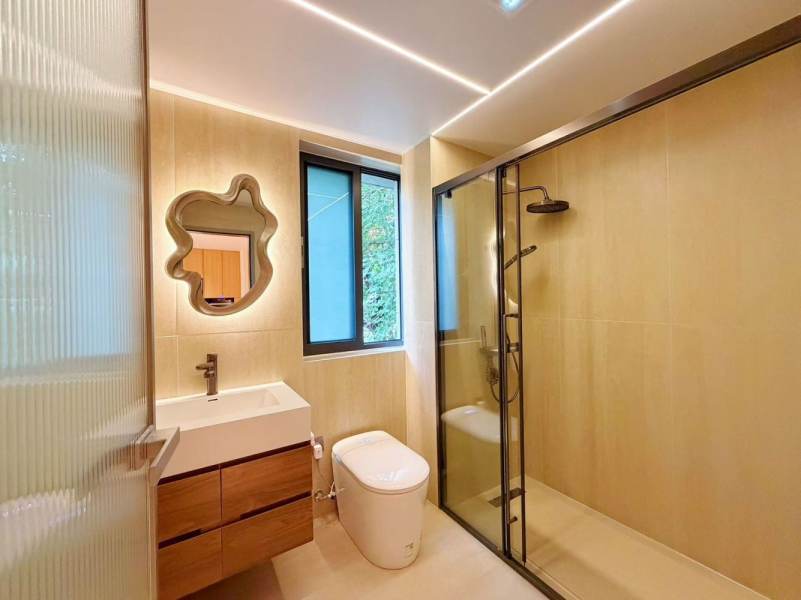 Housing image — Bathroom