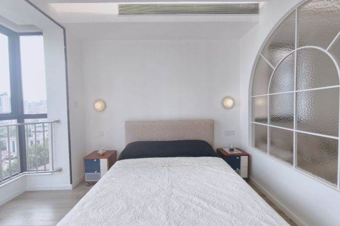 1BR Apartment in Old Xuhui (L9/L12)