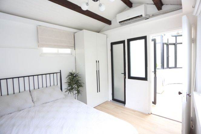 High-Ceiling 1BR Lane House near Shanghai Jiao Tong University with Green View (L10/L11)