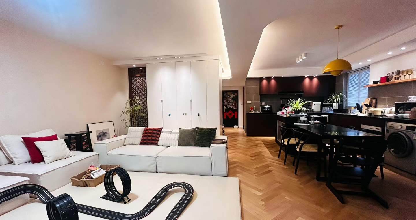 Housing image — Living Room