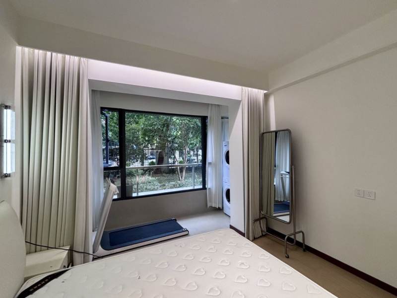Housing image — Bedroom