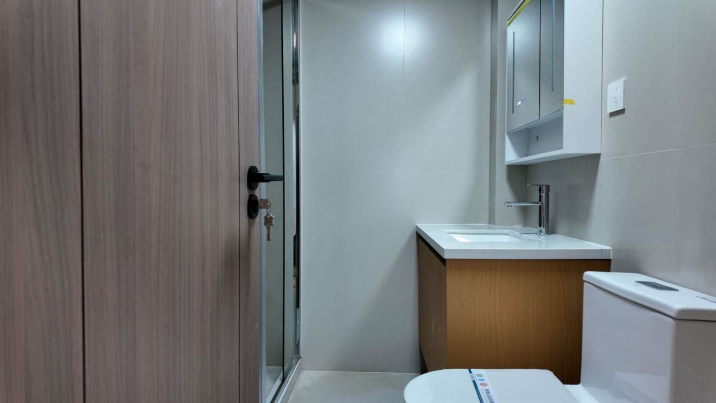Housing image — Bathroom
