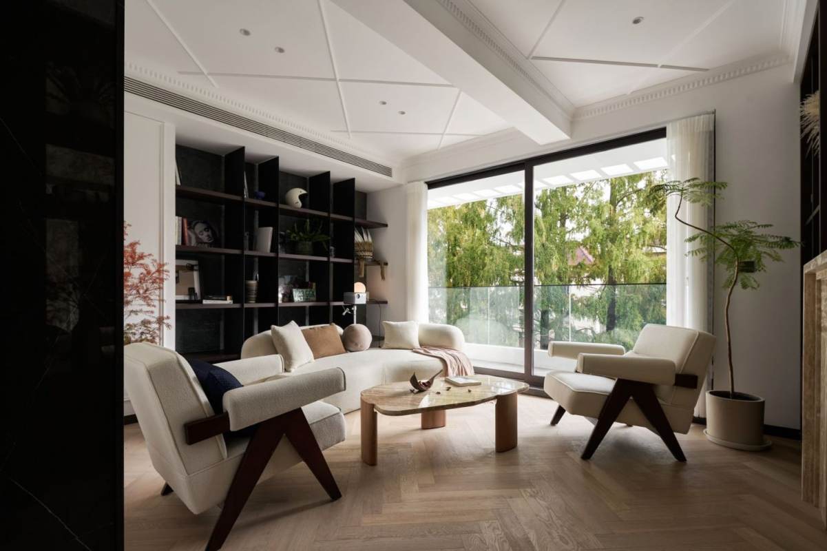 Housing image — Living Room