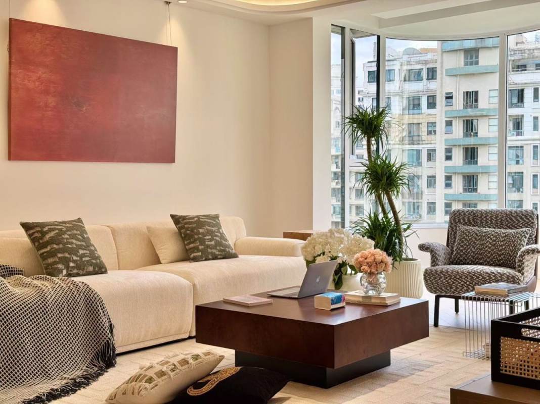 Housing image — Living Room