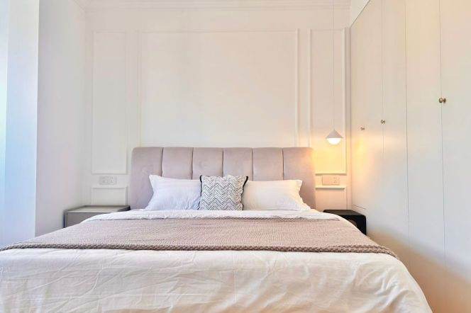 Spacious 1BR Apartment in Xujiahui (L10)