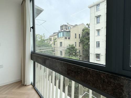 Housing image — Balcony