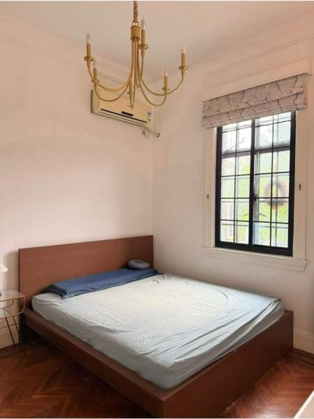 Housing image — Bedroom