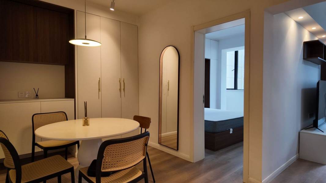 Housing image — Dining Area