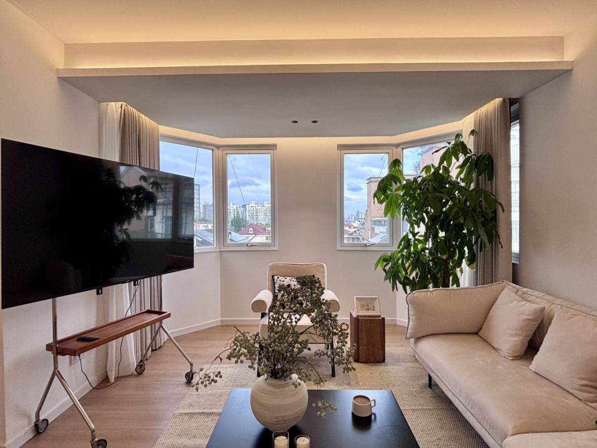 Housing image — Living Room