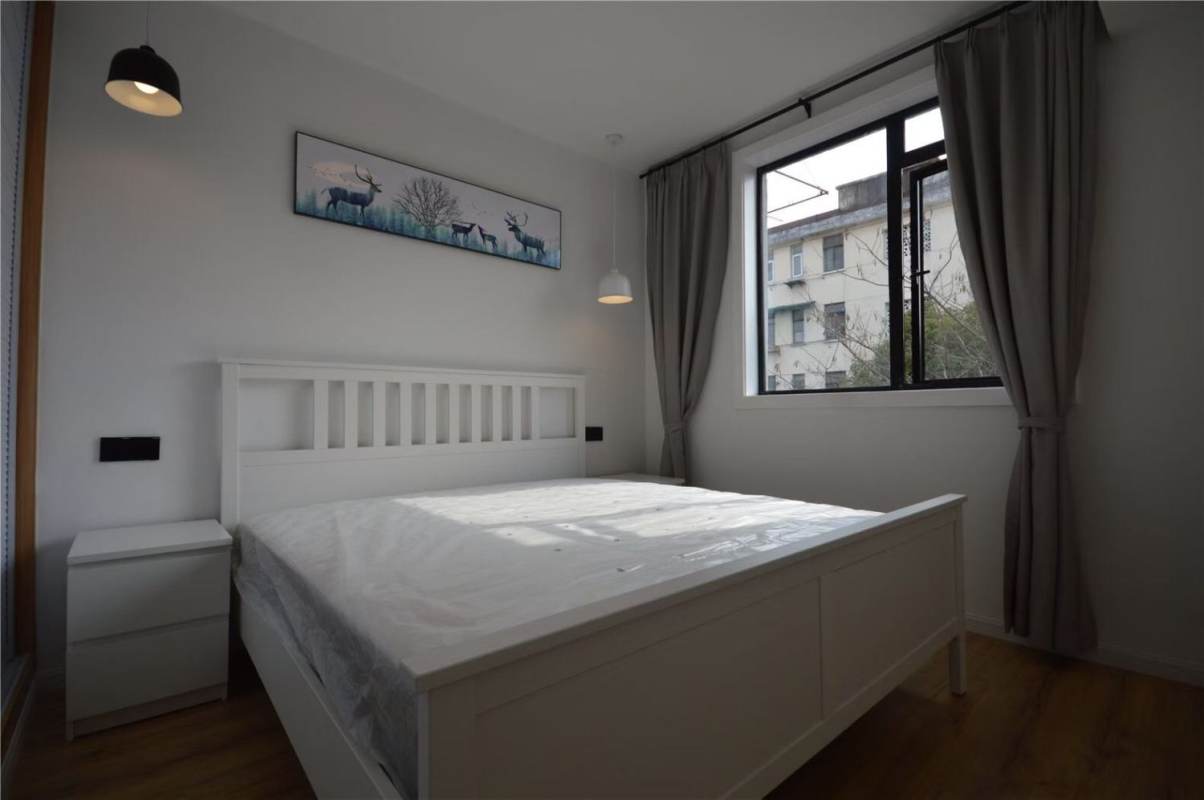 Housing image — Bedroom