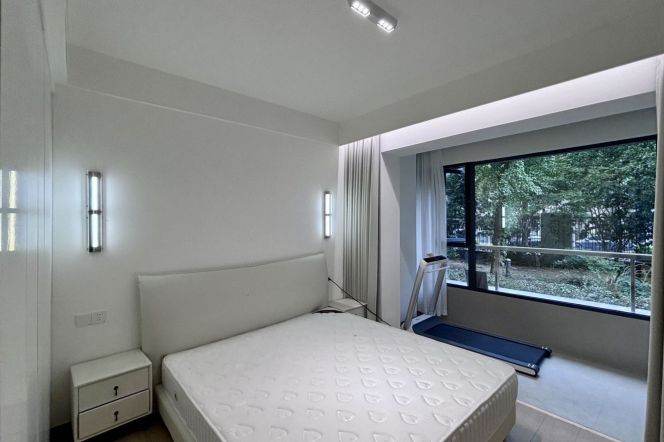 2BR Apartment near North Xizang Rd Metro (L8)