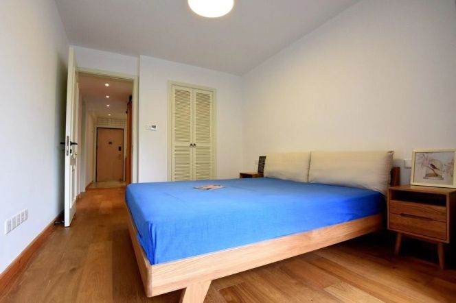 2BR Apartment near People's Square