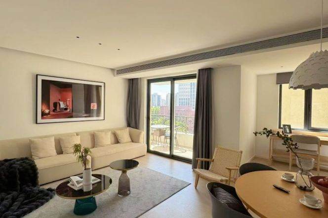 Spacious 2BR Apartment in Old Xuhui (L1/L7/L9)