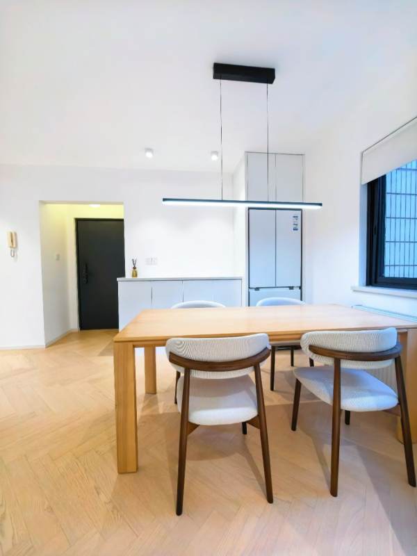 Housing image — Dining Area