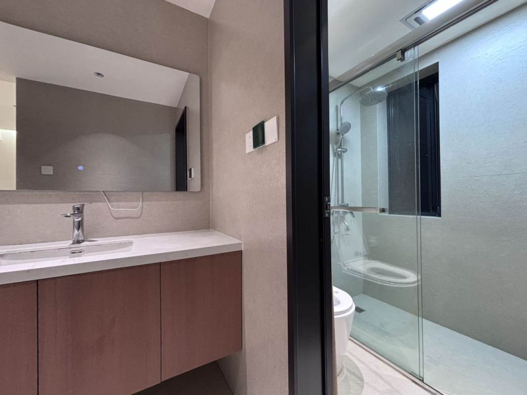 Housing image — Bathroom