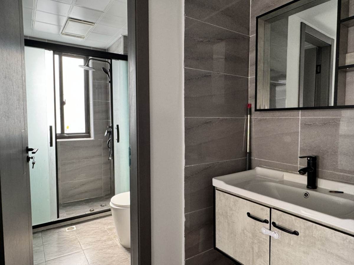 Housing image — Bathroom