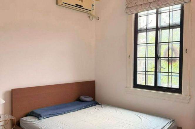 Spacious High-Ceiling 2BR Apartment near Xintiandi Metro with Outstanding View (L10/L13)