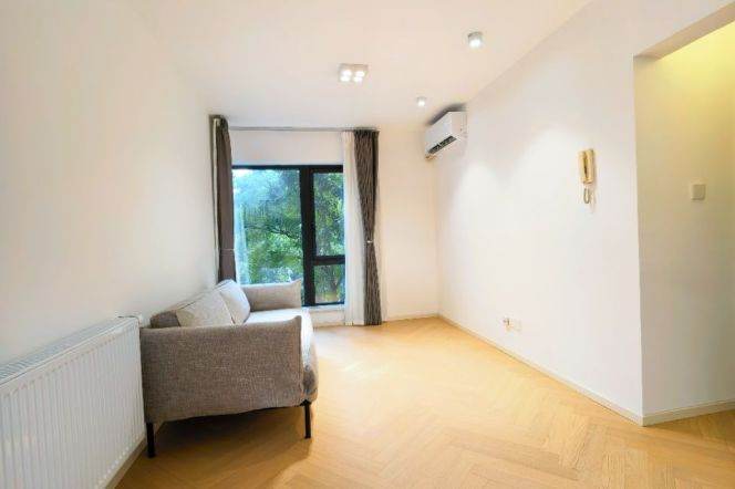 2BR Apartment at Shanghai Grand Plaza (Compound)