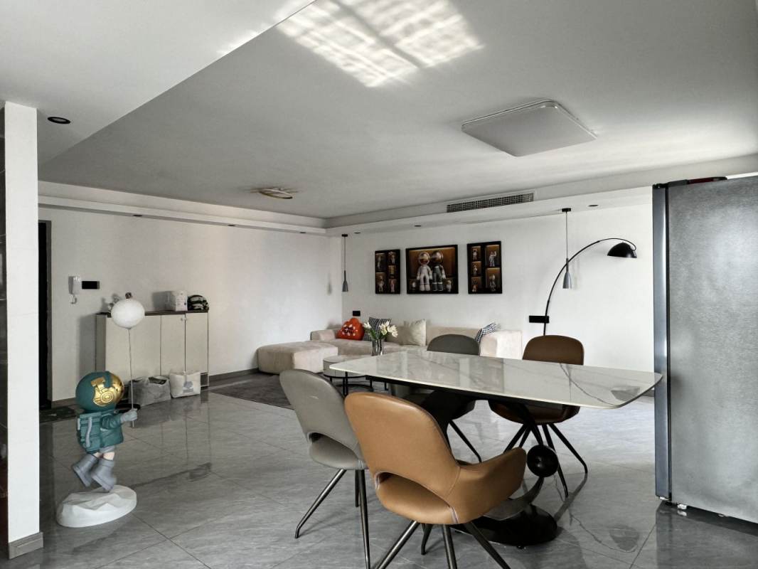 Housing image — Living Room