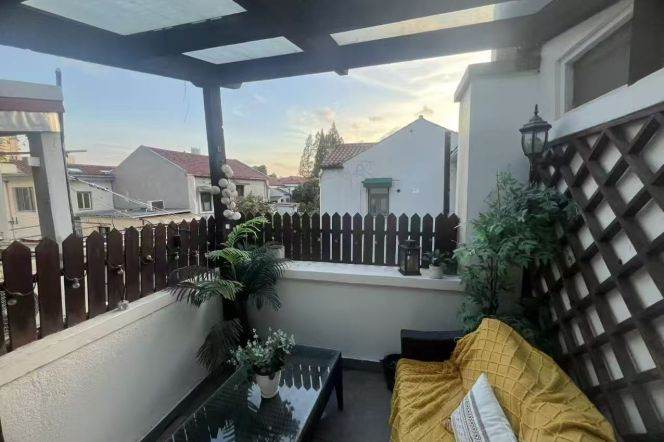 2BR Lane House in Old Xuhui with Green View (L1/L7)