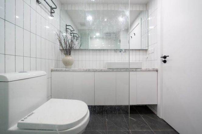 High-Floor 1BR Apartment in Jing'an (L2/L11)