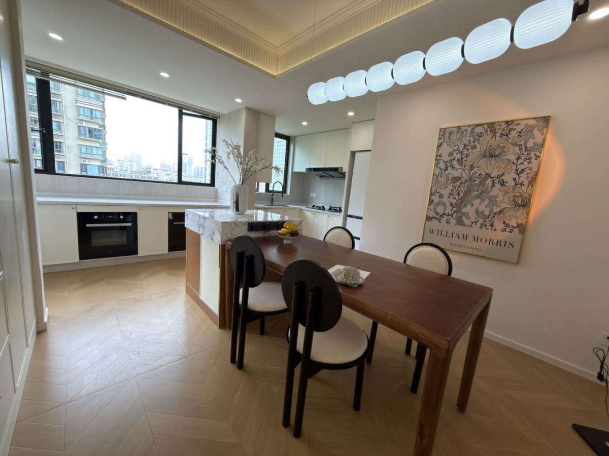 Housing image — Dining Area