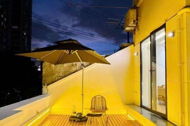 1BR Apartment in Xujiahui with Terrace (L3/L4/L10)