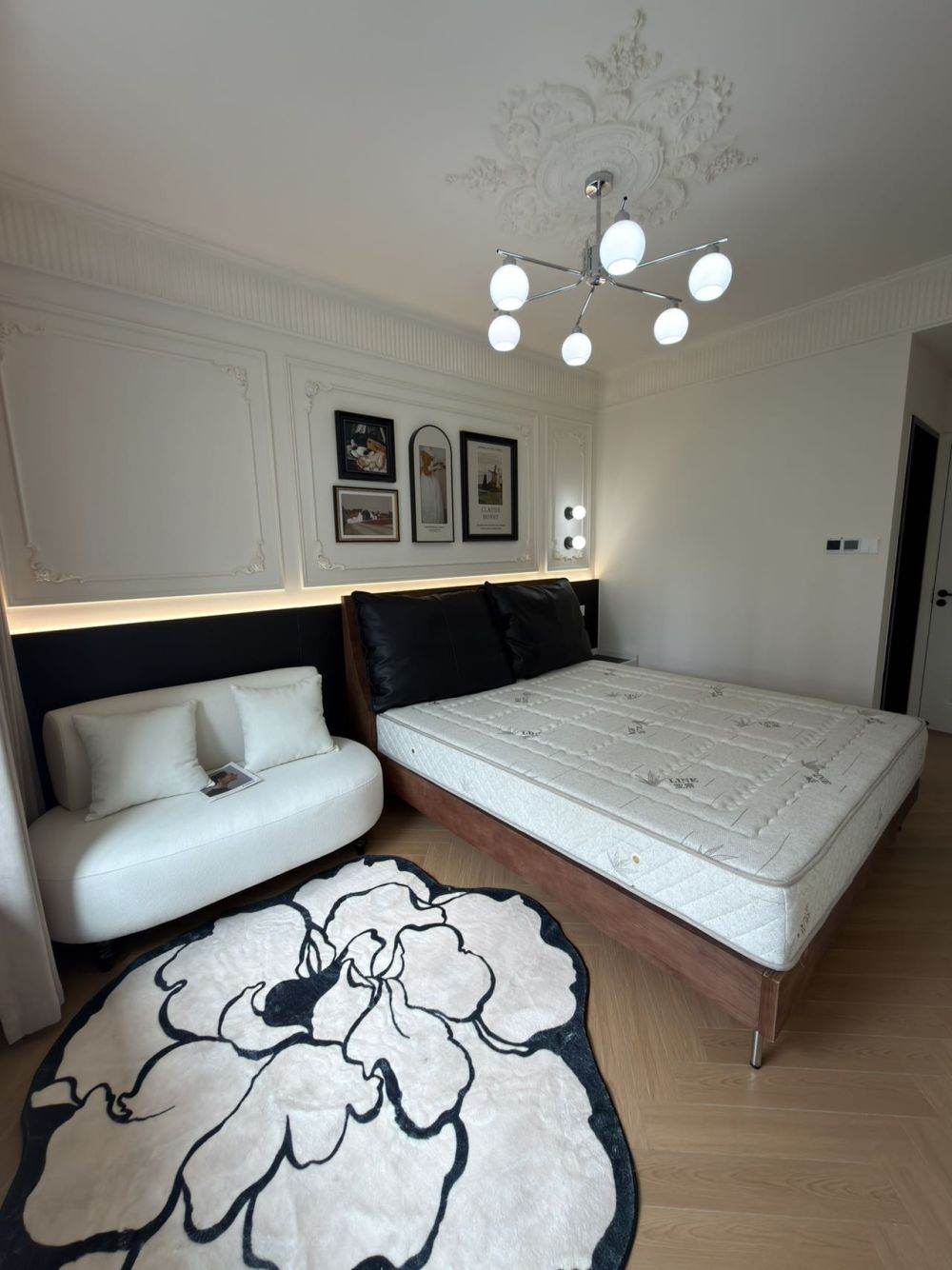 Housing image — Bedroom