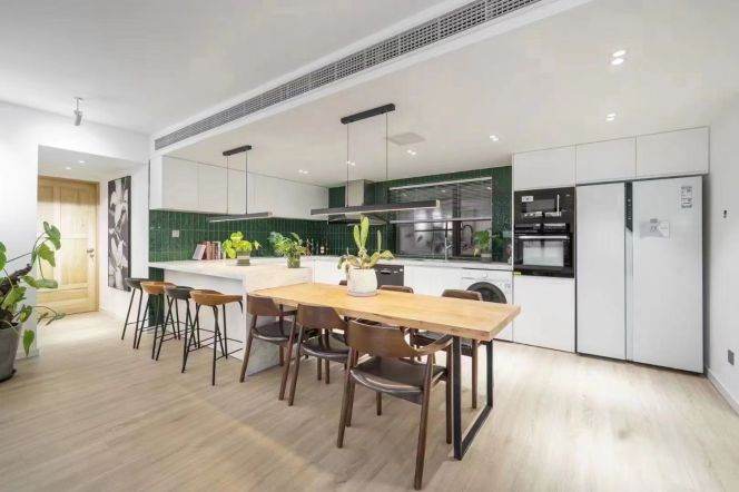 Spacious 3BR Apartment in Jing'an with Terrace (L2/L11)