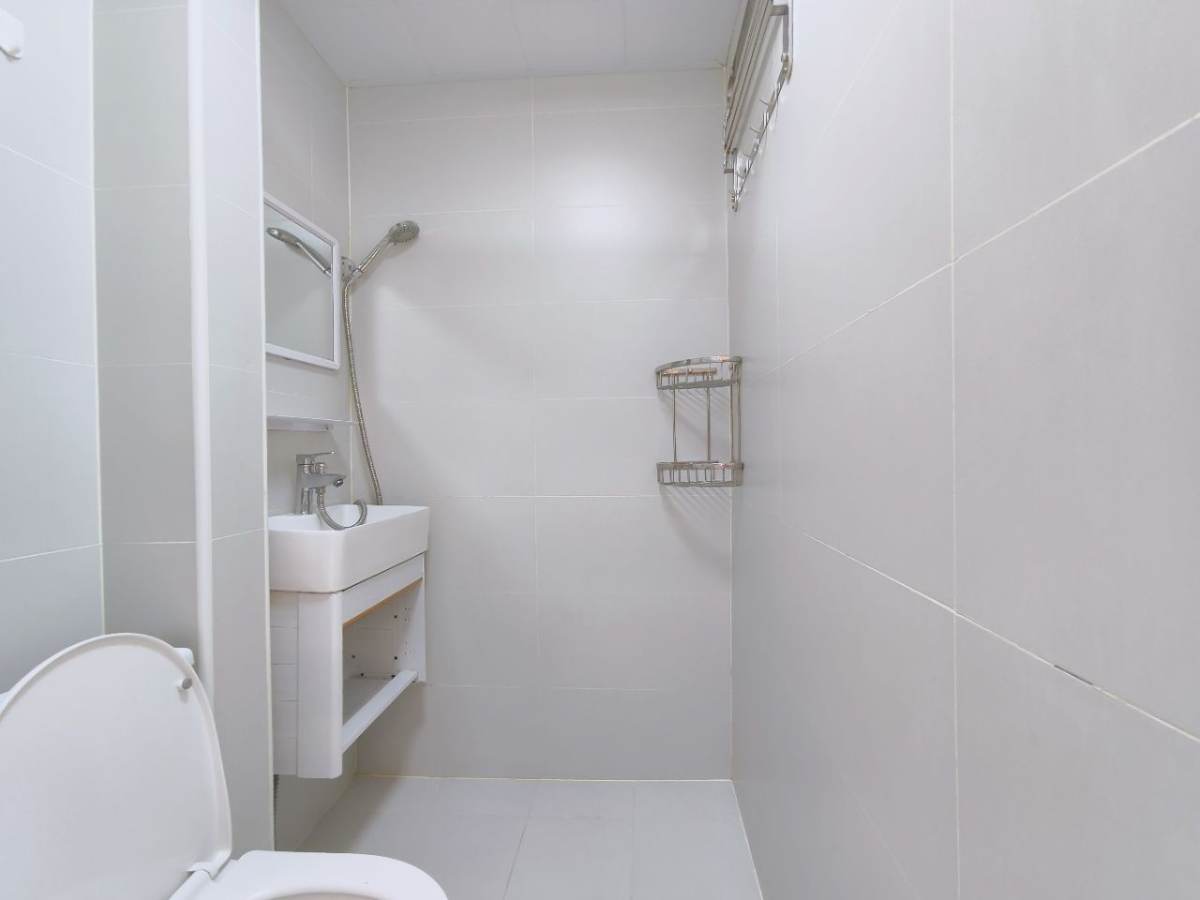 Housing image — Bathroom