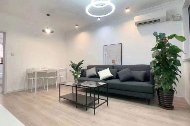 2BR Apartment near Zhongshan Park (L2/L11)
